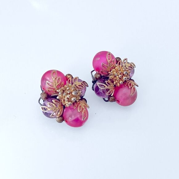 Vintage Deauville Pink Bead Clip Earrings - Picture 2 of 4